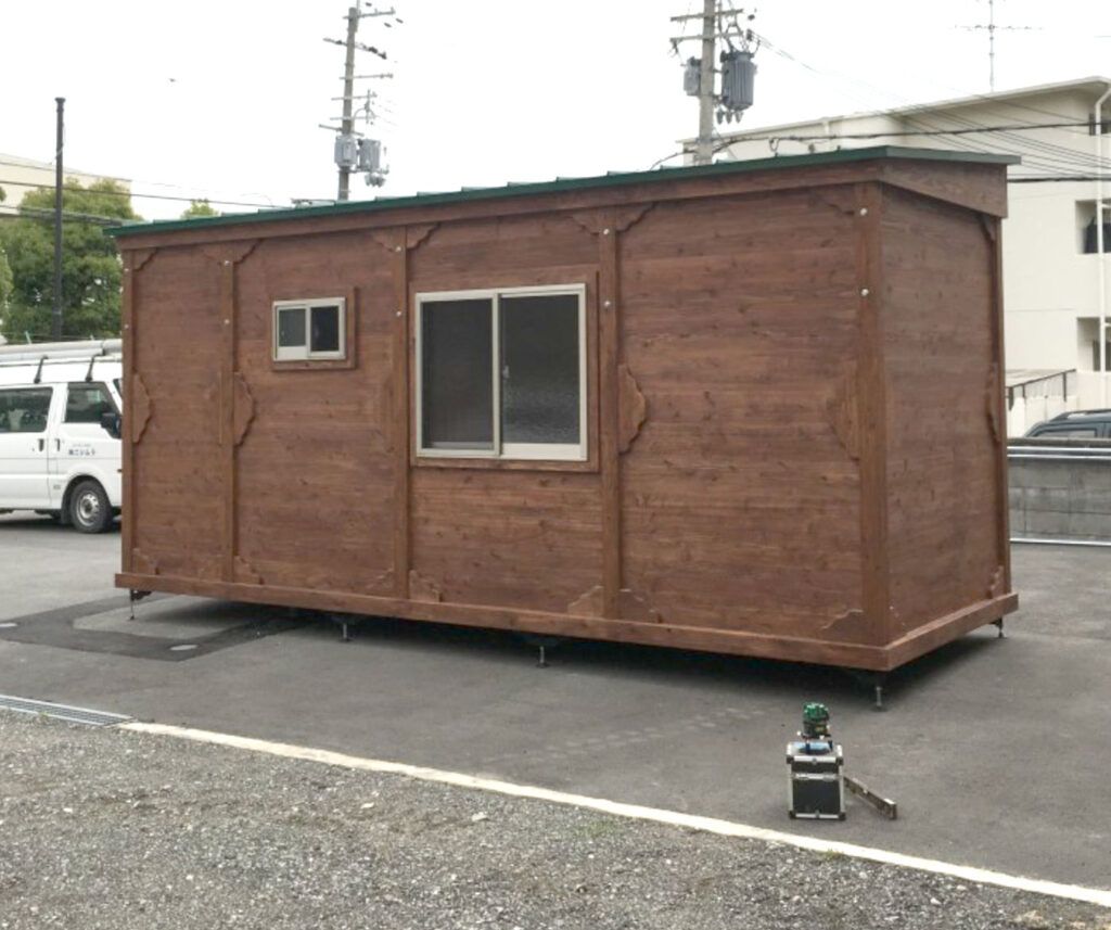 茨木市にてログBOX5.5型を中古車店事務所兼打合せスペースとして設置