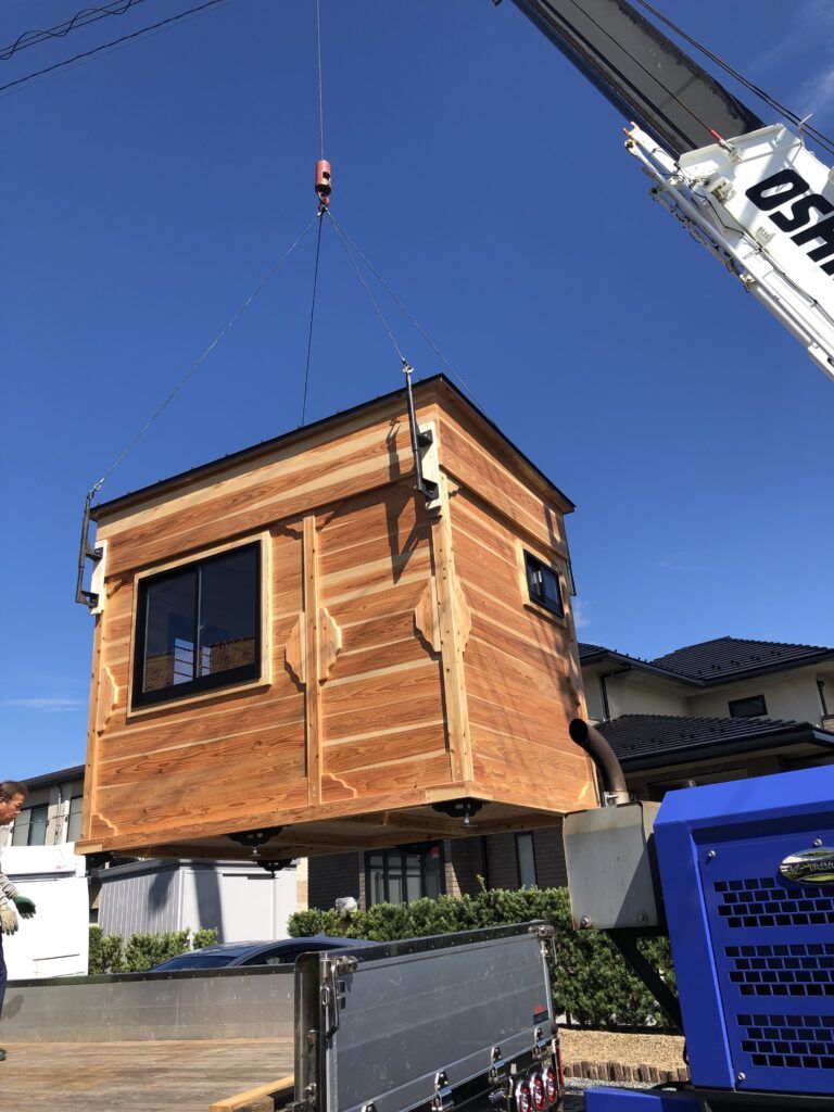 兵庫県篠山市にてログBOX3型を大型犬ハウスとして設置